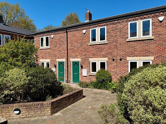 2 Bedroom Mews For Sale In Chancel Square, Meanwood, Leeds, West Yorkshire., LS6