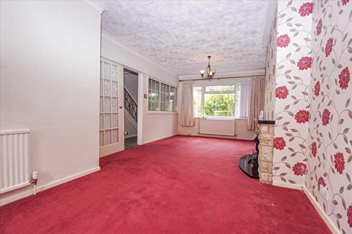 3 Bedroom End Of Terrace House For Sale In Pantile Row, Langley, SL3