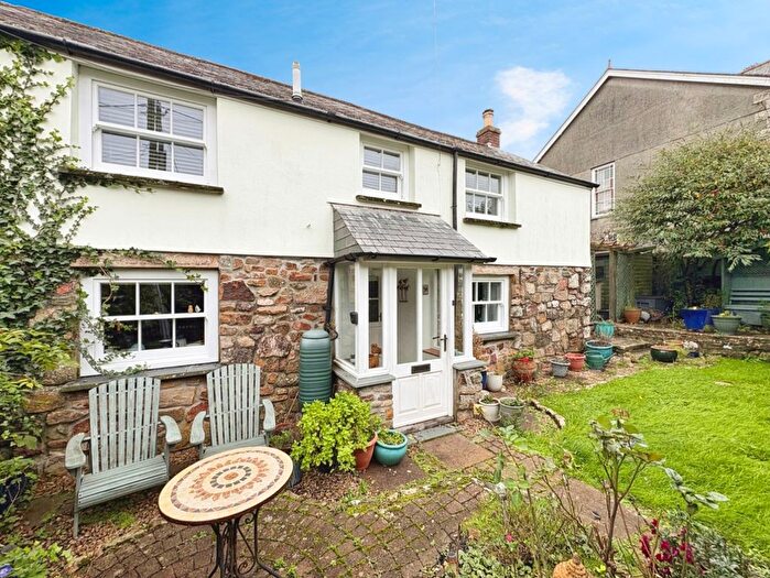 2 Bedroom Property For Sale In Fore Street, Goldsithney, Penzance, TR20