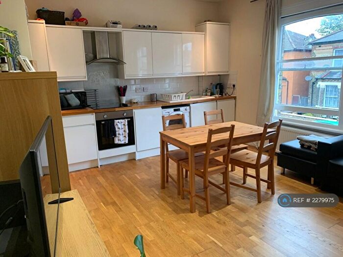 4 Bedroom Maisonette To Rent In Fernlea Road, Balham, SW12