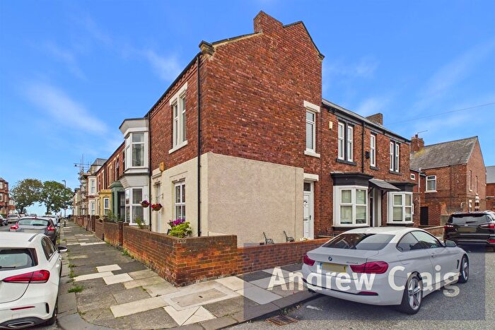 2 Bedroom Flat For Sale In Roman Road, South Shields, NE33
