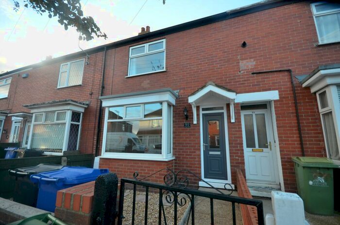 2 Bedroom Terraced House To Rent In George Street, Cleethorpes, DN35