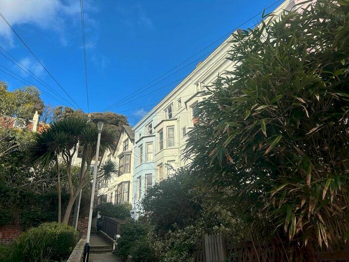 1 Bedroom Flat To Rent In Cobourg Place, Hastings, East Sussex, TN34