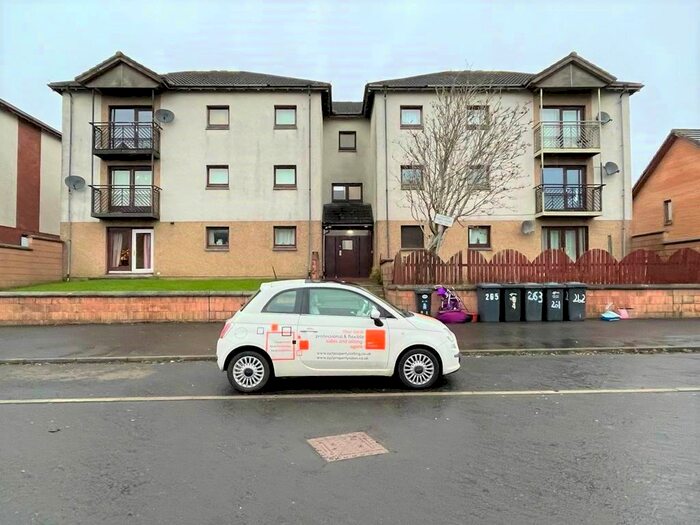 3 Bedroom Flat To Rent In Calder Glen Courts, Mull, Airdrie ML6