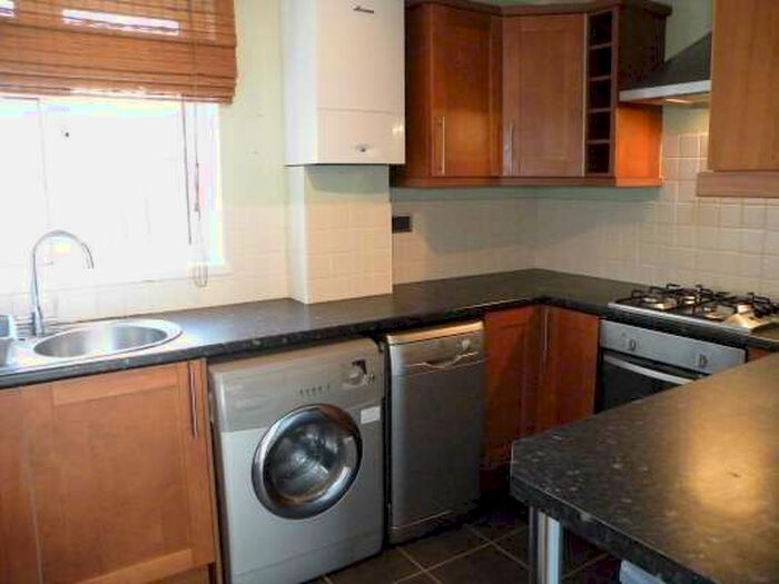 1 Bedroom Flat To Rent In Hallfields Lane, Gunthorpe, Peterborough, PE4