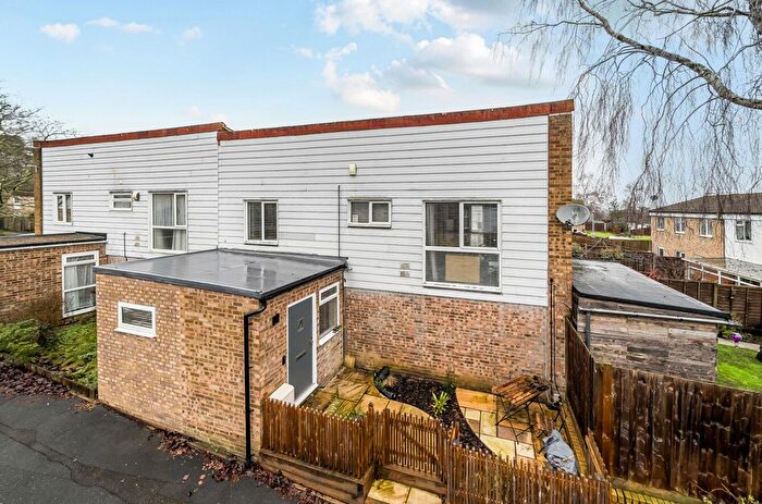 2 Bedroom Maisonette For Sale In Jameston, Bracknell, Berkshire, RG12