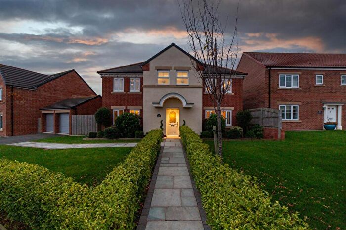 5 Bedroom Detached House For Sale In Nuthatch Close, Five Mile Park, NE13