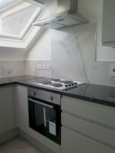 2 Bedroom Flat To Rent In Friern Barnet Road, London, N11