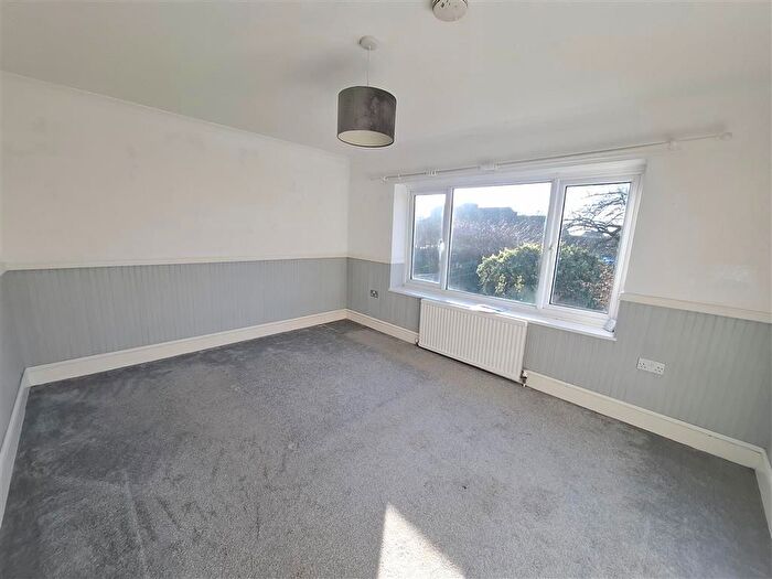2 Bedroom Flat To Rent In Ninian Road, Hemel Hempstead, HP2