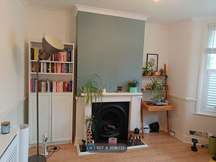 1 Bedroom Flat To Rent In Albert Road, London, SE25