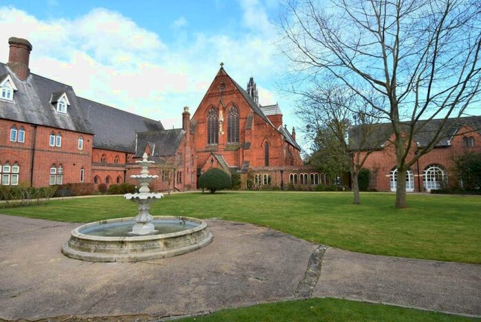 1 Bedroom Apartment To Rent In Hatch Lane, Windsor, Berkshire, SL4