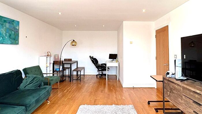 2 Bedroom Apartment To Rent In Wards Wharf Approach, London, E16