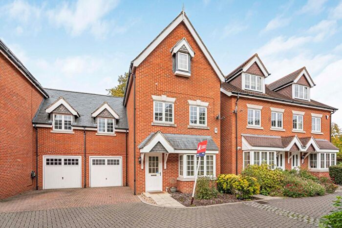 5 Bedroom Detached House For Sale In Brackendale Close, Englefield Green, Egham, Surrey, TW20