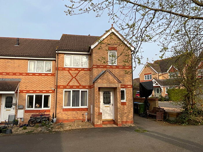 3 Bedroom End Of Terrace House For Sale In Thatch Meadow Drive, Market Harborough, LE16