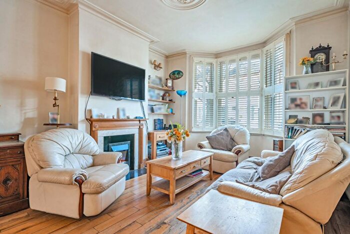 4 Bedroom Terraced House For Sale In Chaldon Road, Fulham, London, SW6