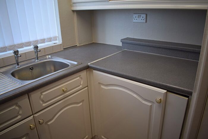 Studio To Rent In Coniston Way, Nuneaton, Warwickshire, Nuneaton, CV11
