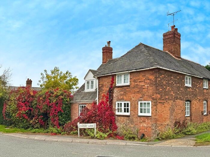 2 Bedroom Character Property For Sale In Stratford Road, Sherbourne, Warwick, CV35