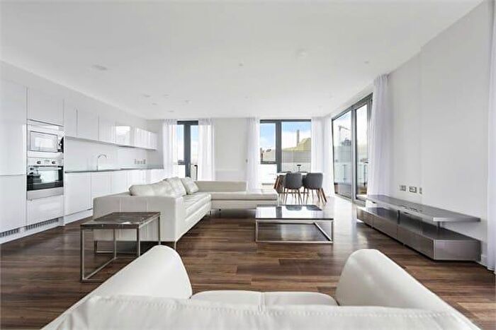 3 Bedroom Apartment To Rent In Hornbeam House, Quebec Way, London, SE16