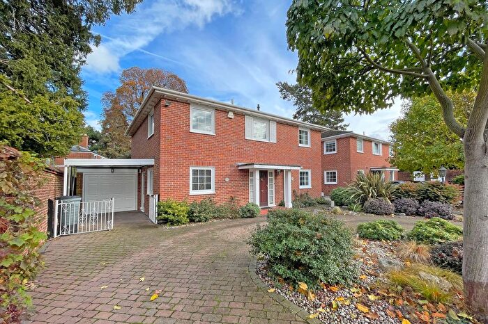 4 Bedroom Detached House For Sale In Garbrand Walk, Ewell Village, Epsom, KT17