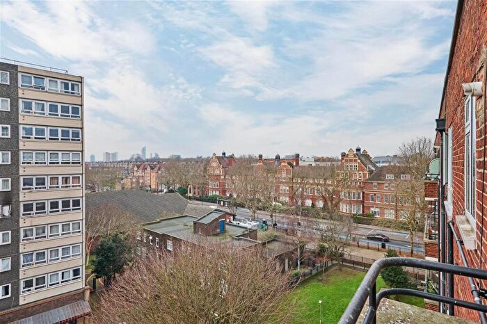 2 Bedroom Flat For Sale In Rawson Street, London, SW11