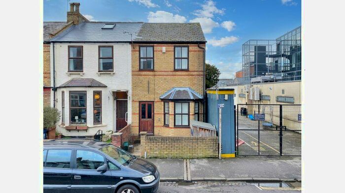 4 Bedroom Terraced House To Rent In James Street, Cowley, Oxford, OX4