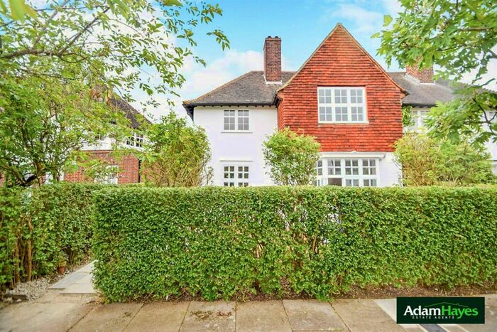 3 Bedroom Semi-Detached House To Rent In Brookland Rise, Hampstead Garden Suburb, NW11