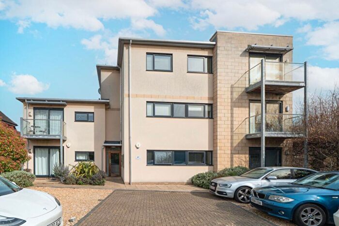 1 Bedroom Flat For Sale In Northcourt Road, Saxon Court Northcourt Road, OX14