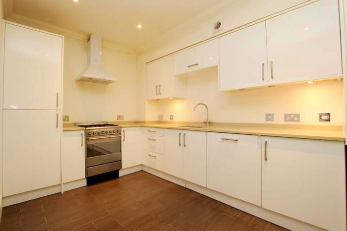 2 Bedroom Flat To Rent In Jubilee Mansions, Thorpe Road, Peterborough, PE3