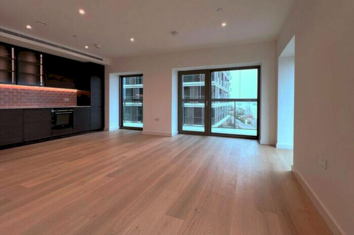 3 Bedroom Apartment To Rent In Docker House, Riverscape, E16