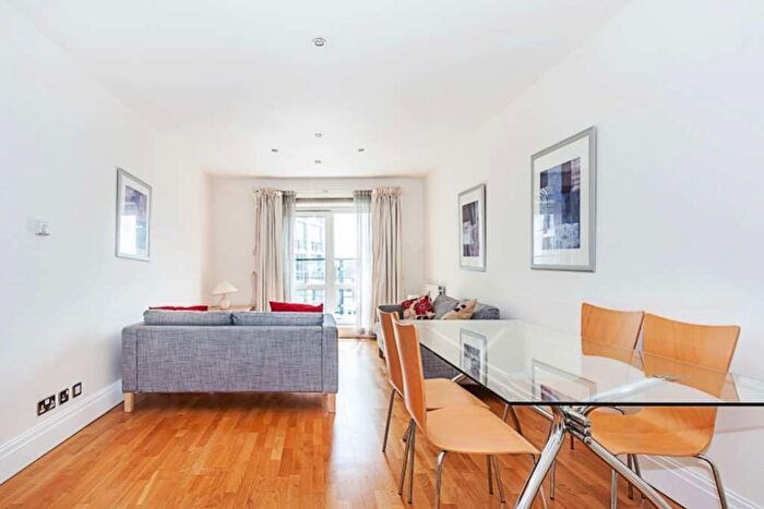 2 Bedroom Flat To Rent In Warren House, Beckford Close, Kensington, W14