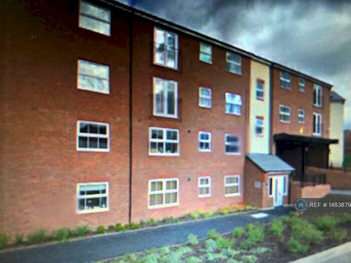 2 Bedroom Flat To Rent In Wharf Lane, Solihull, B91