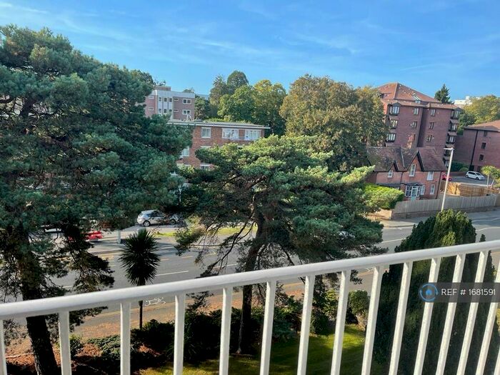 1 Bedroom Flat To Rent In Hollenden, Branksome, Poole, BH12