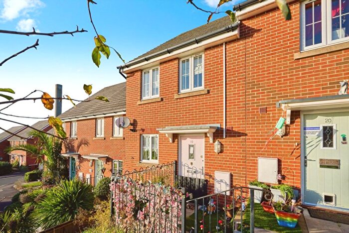2 Bedroom Semi Detached House For Sale In Waterside Close, East Cowes, Isle Of Wight, PO32