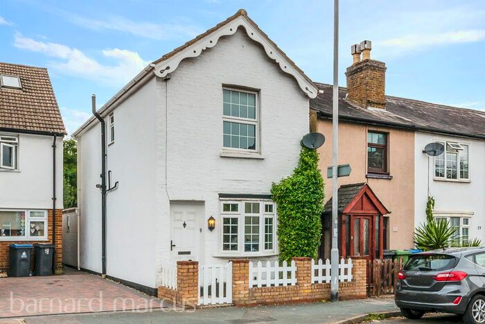 2 Bedroom Cottage To Rent In Red Lion Road, Tolworth, Surbiton, KT6