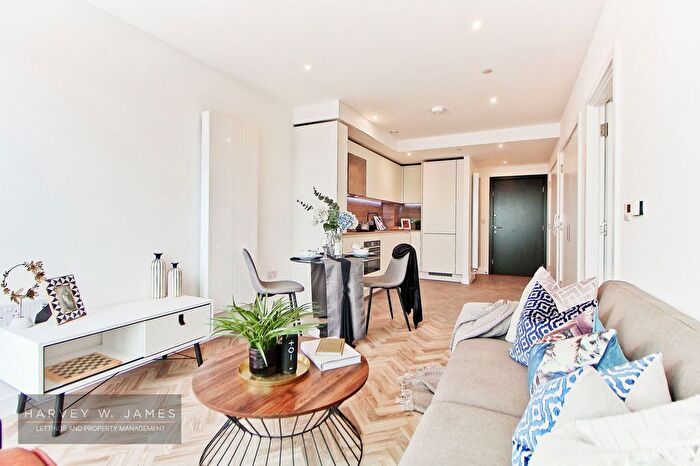 1 Bedroom Flat To Rent In Makers Yard, Skyline Apartments, E3