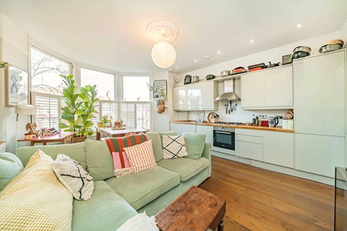 2 Bedroom Flat For Sale In Trinity Rise, Brixton, SW2