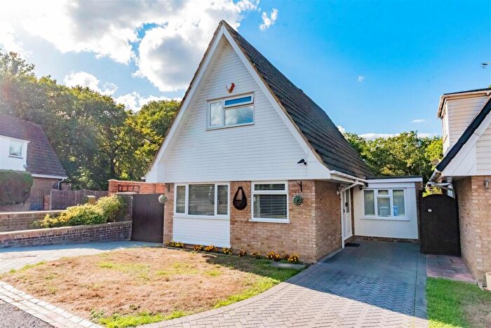 3 Bedroom Detached House For Sale In Willowford, Yateley, GU46