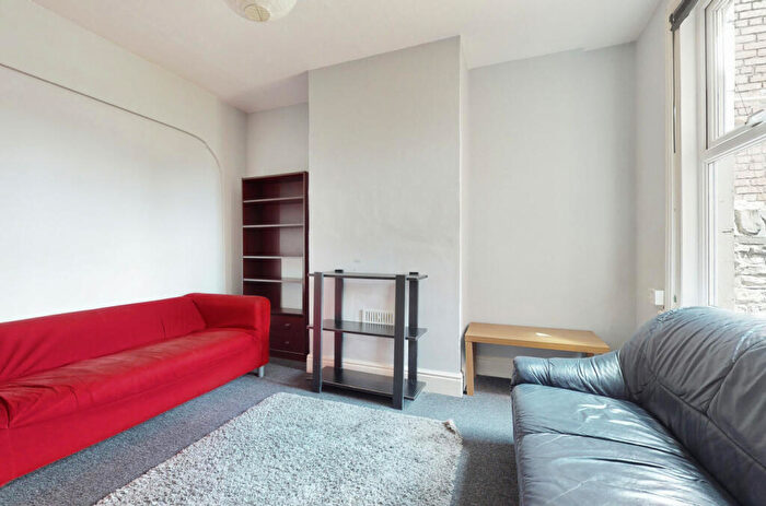 4 Bedroom House To Rent In St Johns Road Bath, BA1