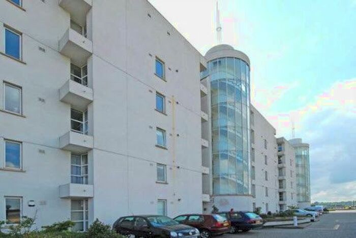 2 Bedroom Flat To Rent In Barrier Point Road, London, E16