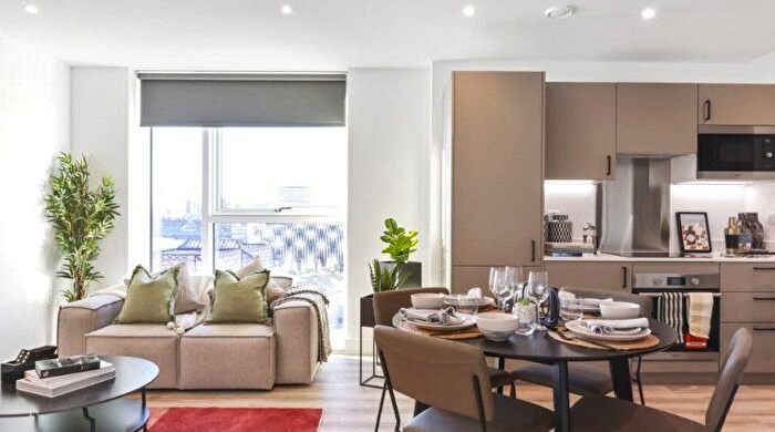 2 Bedroom Flat To Rent In Elms Lane, London, HA0