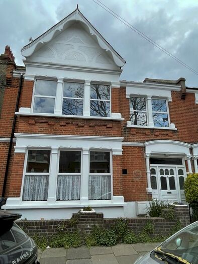 4 Bedroom Semi-Detached House To Rent In Cleveland Avenue, London, W4
