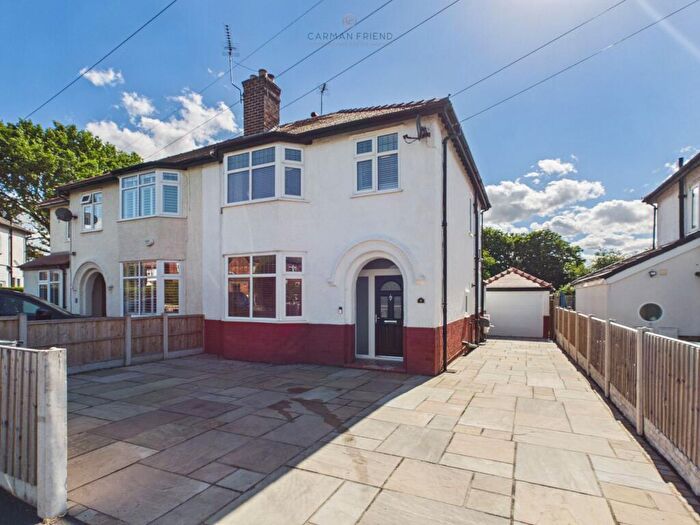 3 Bedroom Semi-Detached House For Sale In Kingsmead, Upton, CH2