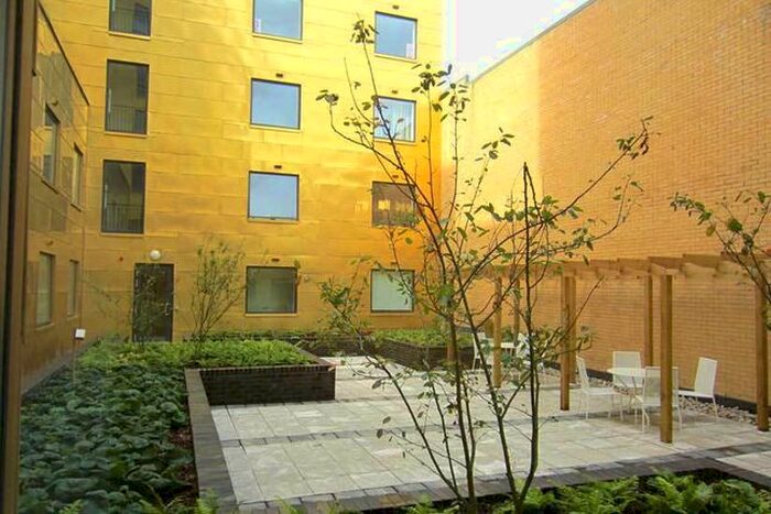 2 Bedroom Flat For Sale In Chamberlayne Road, London, NW10