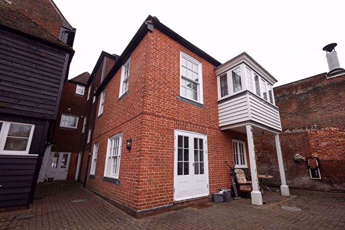1 Bedroom Flat To Rent In A Palace Street, Canterbury, CT1