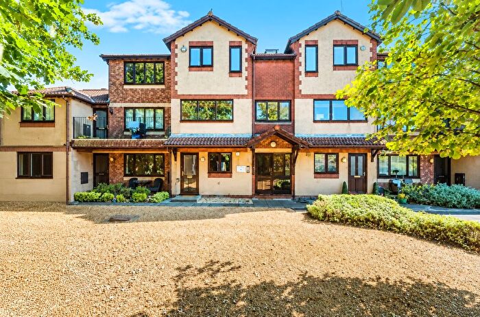 2 Bedroom Flat For Sale In Whitworth Road, Southampton, SO18