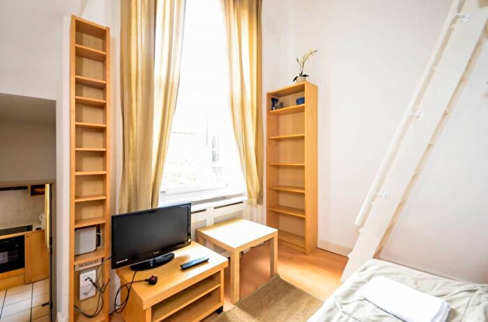 Studio To Rent In Fairholme Road, West Kensington, London, W14