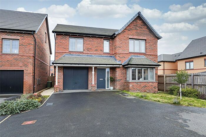 4 Bedroom Detached House For Sale In Park Hill View, Wakefield, West Yorkshire, WF1