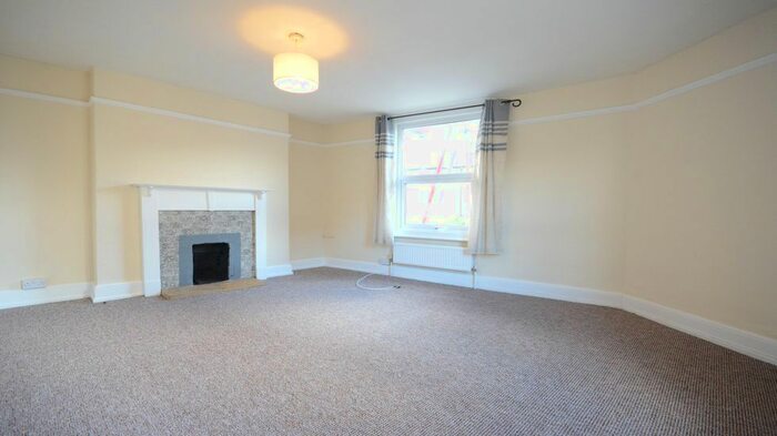 2 Bedroom Maisonette To Rent In Watlington Street, Reading, RG1