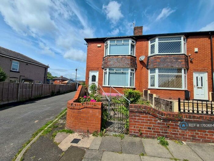 2 Bedroom End Of Terrace House To Rent In Deal Street, Bury, BL9