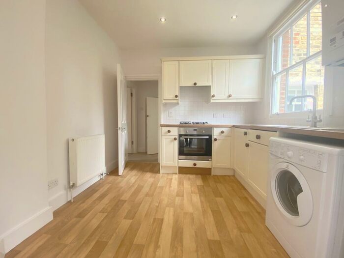 1 Bedroom Apartment To Rent In Calton Avenue, London, SE21